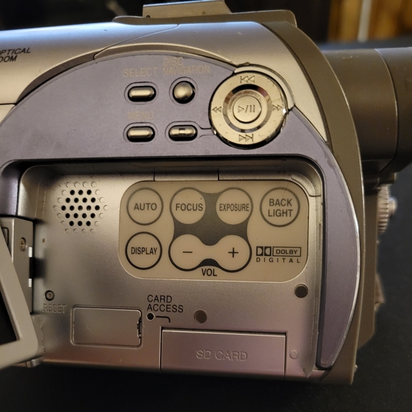 Panasonic Handheld DVD Video Camera - Picture 5 of 8